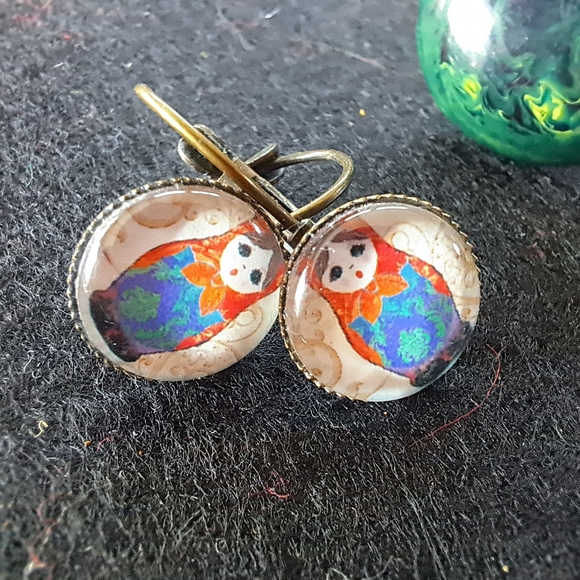 Assortment of earrings - Picture 3 of 11